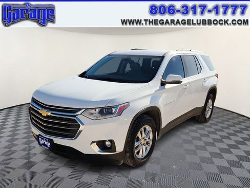 Used 2020 Chevrolet Traverse LT image 1