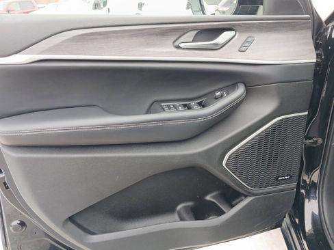 Certified 2023 Jeep Grand Cherokee L Limited w/ Trailer Tow Group (B) image 24