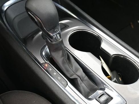 Used 2023 Chevrolet Malibu LT FWD image 21