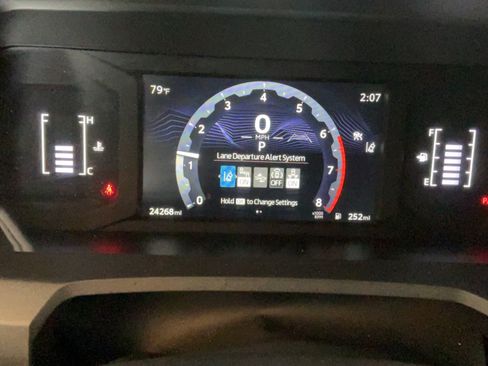 Certified 2025 Toyota 4Runner SR5 AWD/4WD image 10