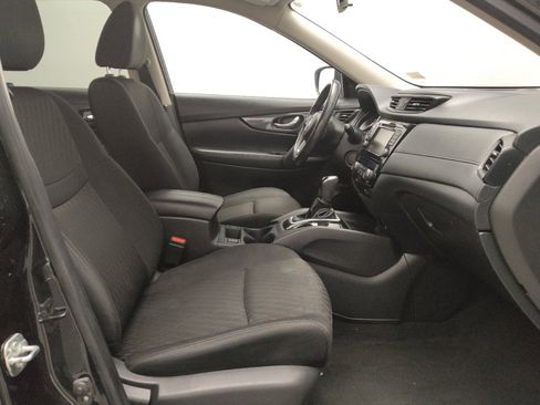 Used 2018 Nissan Rogue SV image 21