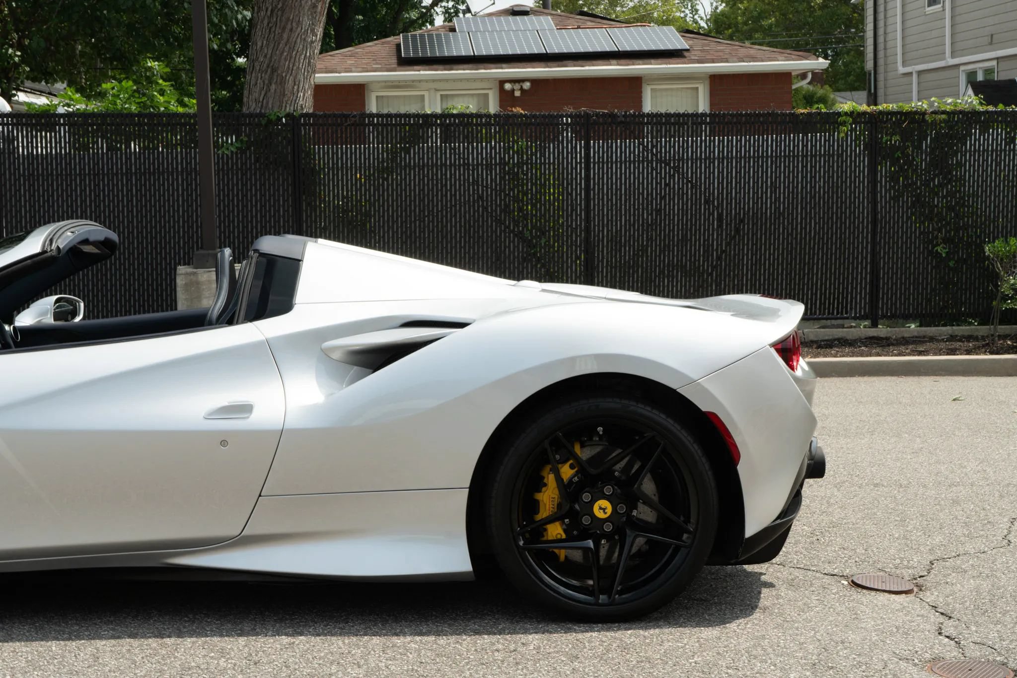 Used 2022 Ferrari F8 Tributo RWD image 47
