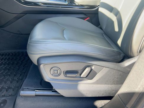 Certified 2023 Audi Q8 Premium w/ Convenience Package image 14