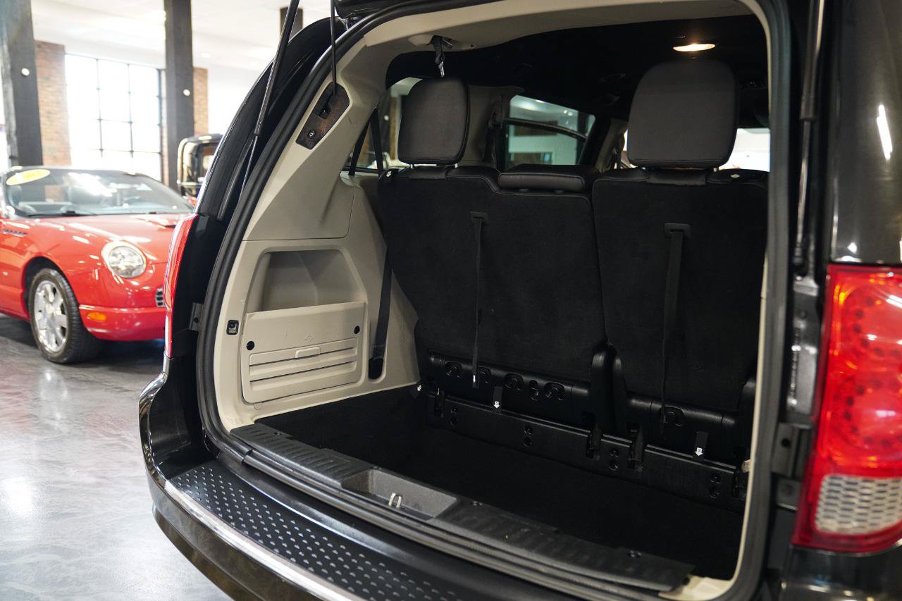 Used 2019 Dodge Grand Caravan SXT FWD image 18