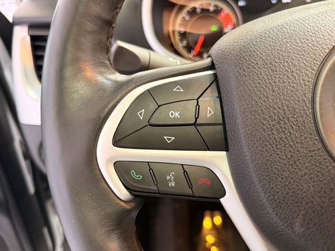 Used 2017 Jeep Cherokee Overland w/ Heavy Duty Protection Group image 30