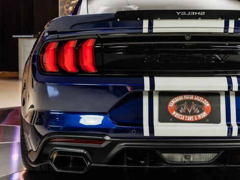 Used 2019 Ford Mustang GT Premium w/ GT Performance Package RWD image 32