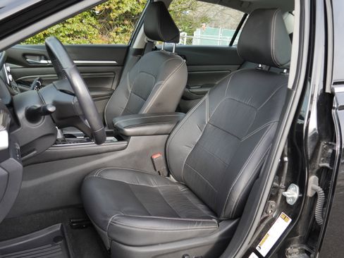 Certified 2021 Nissan Altima 2.5 Platinum image 31