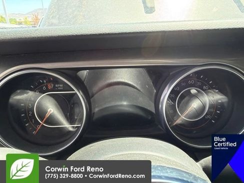 Used 2018 Jeep Wrangler Unlimited Sahara AWD/4WD image 16