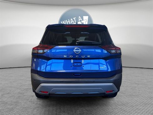 Used 2023 Nissan Rogue S image 5