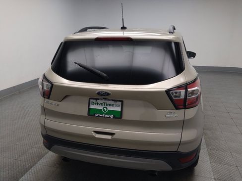 Used 2018 Ford Escape SE FWD image 7