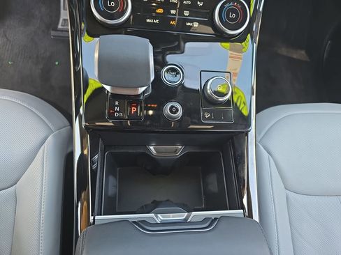 Used 2023 Land Rover Range Rover Sport SE Dynamic image 26