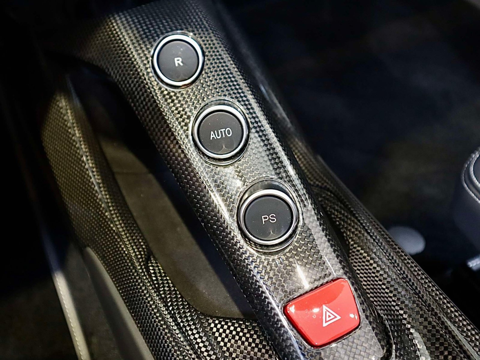 Certified 2018 Ferrari 488 Spider RWD image 32