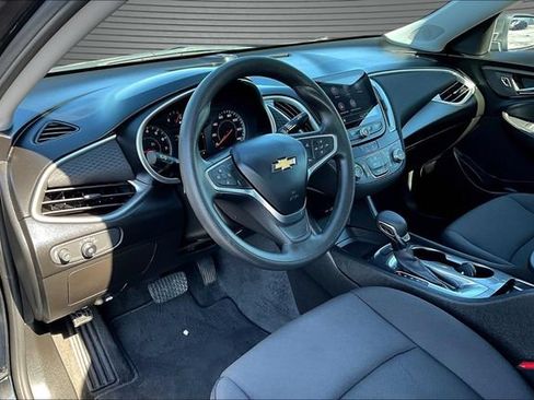 Used 2022 Chevrolet Malibu LS FWD image 15