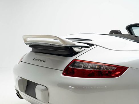 Used 2006 Porsche 911 Carrera RWD image 63