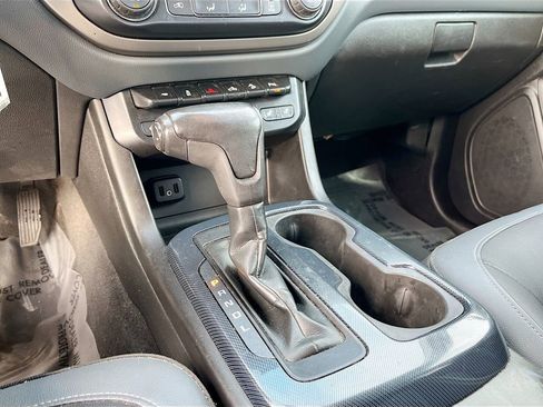 Used 2019 Chevrolet Colorado Z71 AWD/4WD image 16