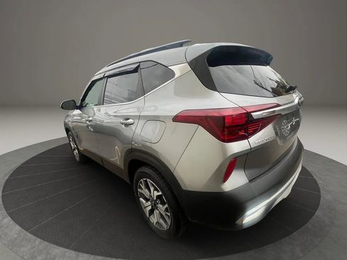 Used 2021 Kia Seltos EX AWD/4WD image 7