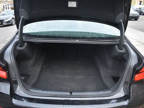 Used 2023 BMW 540i w/ M Sport Package image 31