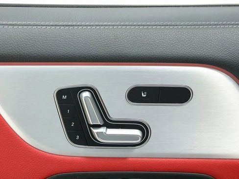 Used 2021 Mercedes-Benz GLA 35 AMG 4MATIC image 28