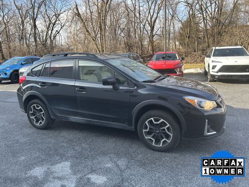 Used 2017 Subaru Crosstrek 2.0i Premium image 2