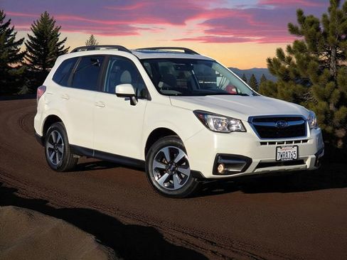 Used 2017 Subaru Forester 2.5i Limited w/ Popular Package #2 image 2