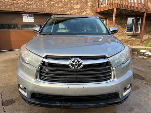 Used 2014 Toyota Highlander Limited image 2