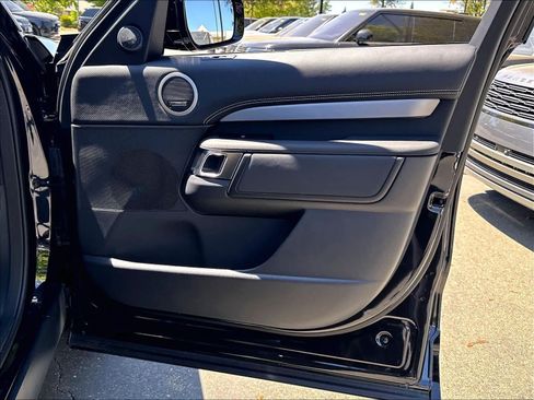 New 2026 Land Rover Discovery Dynamic SE AWD/4WD image 30