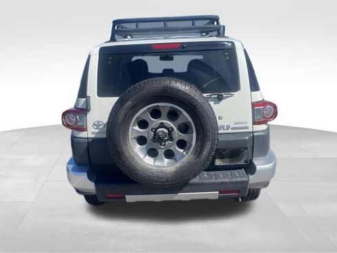Used 2013 Toyota FJ Cruiser 4WD w/ Convenience Pkg image 6