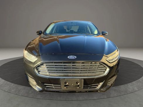 Used 2014 Ford Fusion SE image 3