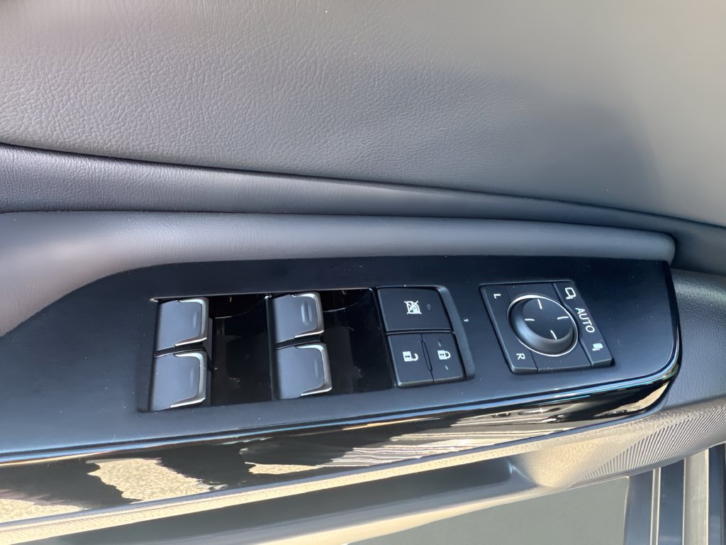 Used 2025 Lexus ES 350 F Sport w/ Accessory Package (Z2) FWD image 25