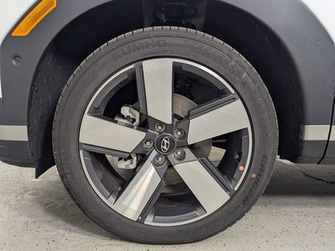New 2026 Hyundai Santa Fe Limited FWD image 9