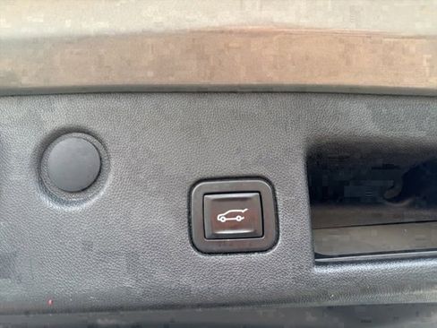 Used 2018 Chevrolet Equinox LT image 15