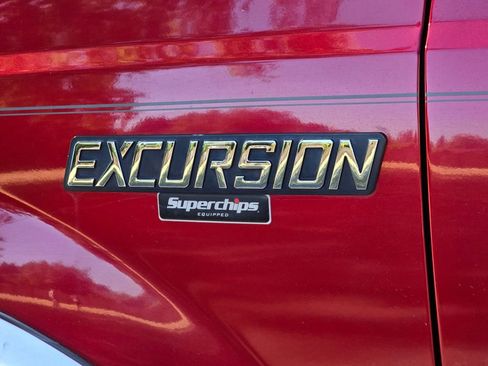 Used 2004 Ford Excursion XLT AWD/4WD image 13