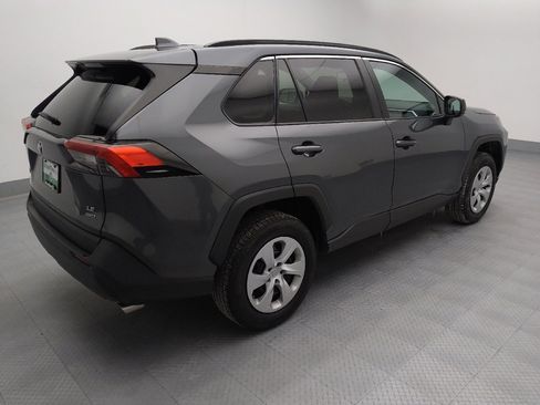 Used 2019 Toyota RAV4 LE AWD/4WD image 10