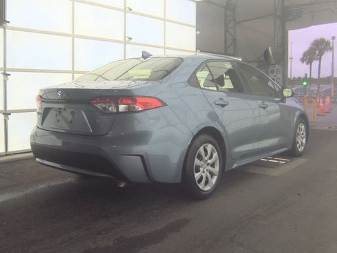 Used 2022 Toyota Corolla LE image 6