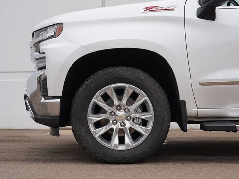 Used 2021 Chevrolet Silverado 1500 LTZ AWD/4WD image 12