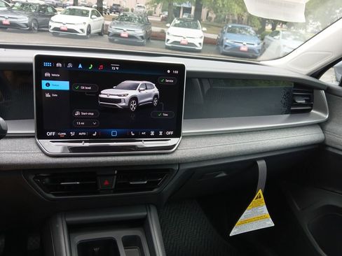 New 2025 Volkswagen Tiguan S AWD/4WD image 17