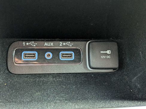 Used 2020 Jeep Grand Cherokee Altitude RWD image 30