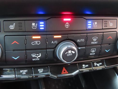 Used 2025 Dodge Durango R/T AWD/4WD image 9