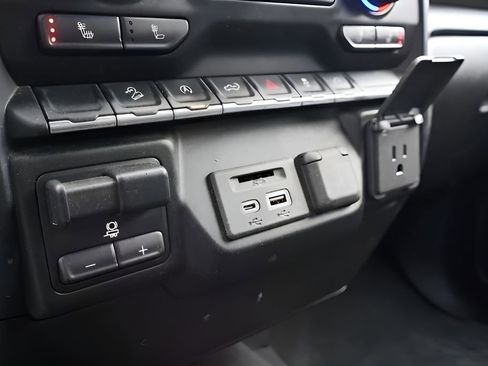 Used 2020 Chevrolet Silverado 1500 LT w/ All-Star Edition AWD/4WD image 25