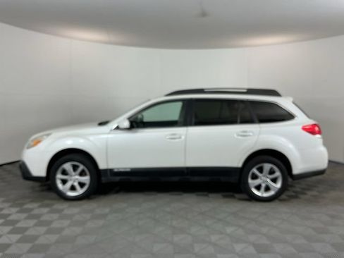 Used 2013 Subaru Outback 2.5i Premium AWD/4WD image 8