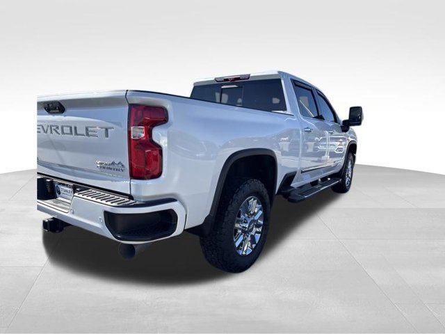 Used 2024 Chevrolet Silverado 2500 High Country w/ High Country Premium Package AWD/4WD image 5