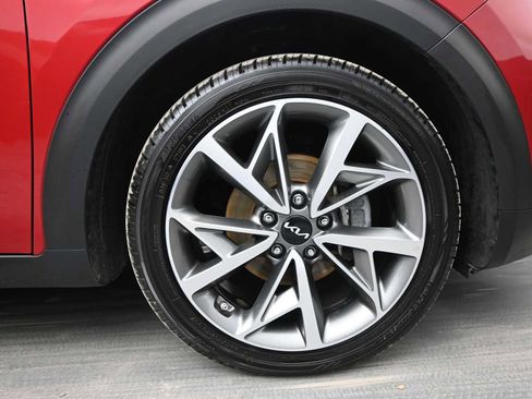 Used 2022 Kia Niro Touring Special Edition FWD image 8