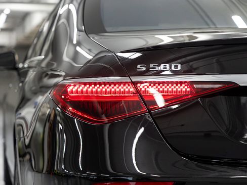 Used 2023 Mercedes-Benz S 580 4MATIC Sedan image 17