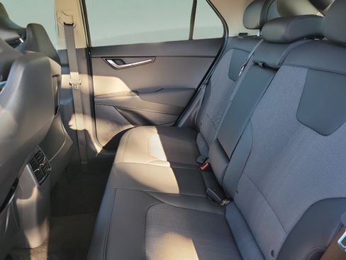 New 2026 Kia Niro EX FWD image 6