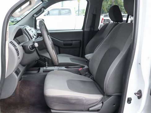 Used 2015 Nissan Xterra X image 16