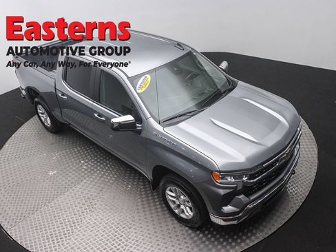 Used 2023 Chevrolet Silverado 1500 LT AWD/4WD image 3