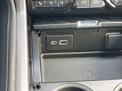 Used 2023 GMC Yukon XL Denali w/ Denali Reserve Package image 40