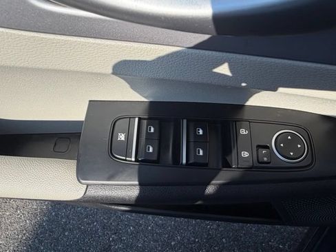 Used 2023 Kia Forte LXS w/ LXS Technology Package FWD image 32