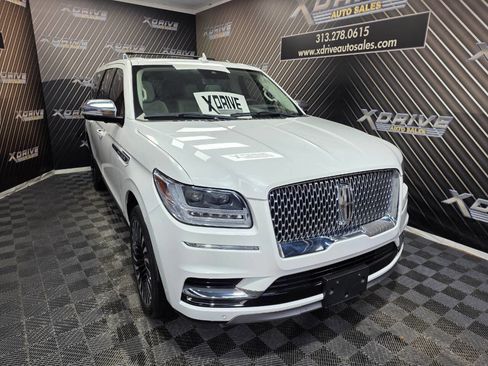 Used 2021 Lincoln Navigator L Black Label w/ Cargo Convenience Package AWD/4WD image 6