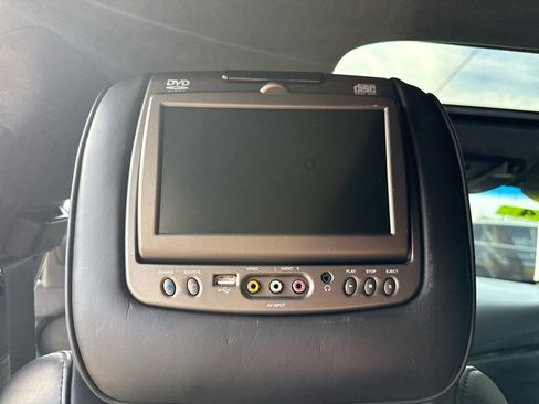 Used 2016 Cadillac Escalade ESV Platinum image 19